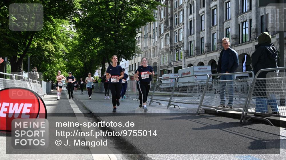 14.06.2026 - REWE Women's Run J. Mangold http://msf.ph/oto/9755014 14.06.2026 10:15:20 Ziel 10171, 10202, 10209, 10432, 10570, 10612, 10619 meine-sportfotos.de