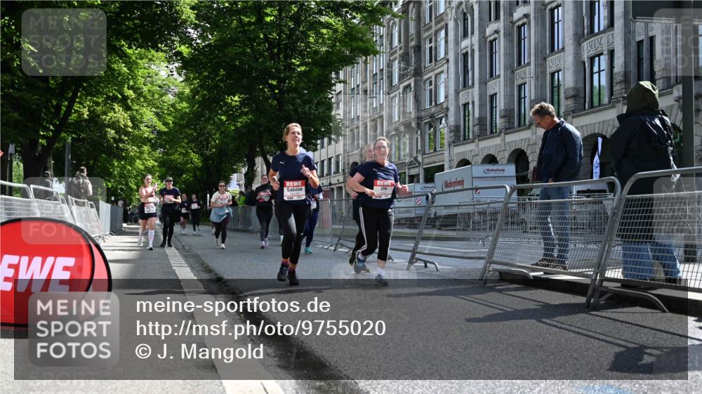 14.06.2026 - REWE Women's Run J. Mangold http://msf.ph/oto/9755020 14.06.2026 10:15:20 Ziel 10171, 10202, 10209, 10432, 10570, 10612, 10619 meine-sportfotos.de