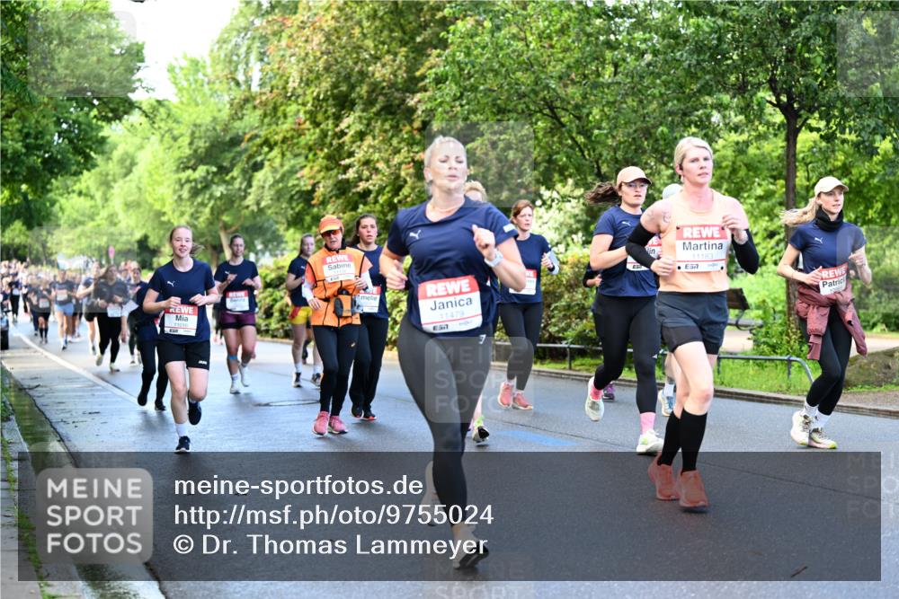 14.06.2026 - REWE Women's Run Dr. Thomas Lammeyer http://msf.ph/oto/9755024 14.06.2026 09:18:25 Laufen 11016, 11479, 57, 7, 11183, 57 meine-sportfotos.de