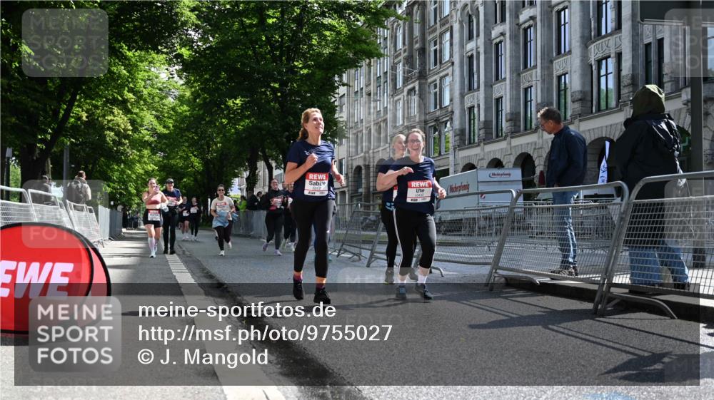 14.06.2026 - REWE Women's Run J. Mangold http://msf.ph/oto/9755027 14.06.2026 10:15:21 Ziel 10171, 10209, 10314, 10420, 10432, 10612, 10619, 10698, 11380, 11381 meine-sportfotos.de