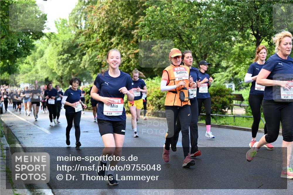 14.06.2026 - REWE Women's Run Dr. Thomas Lammeyer http://msf.ph/oto/9755048 14.06.2026 09:18:27 Laufen 11016, 7, 11198, 10802, 7, 10912 meine-sportfotos.de