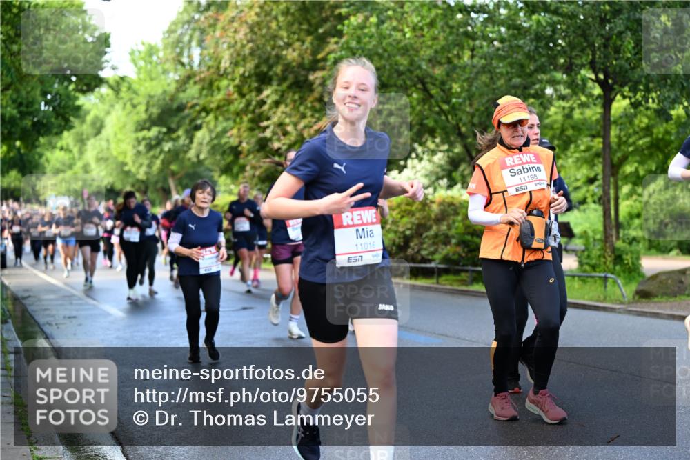 14.06.2026 - REWE Women's Run Dr. Thomas Lammeyer http://msf.ph/oto/9755055 14.06.2026 09:18:27 Laufen 11016, 7, 11198 meine-sportfotos.de