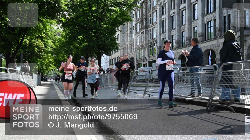 14.06.2026 - REWE Women's Run J. Mangold http://msf.ph/oto/9755069 14.06.2026 10:15:24 Ziel 10171, 10209, 10314, 10420, 10432, 10487, 10619, 10698, 11029, 11168, 11380, 11381 meine-sportfotos.de