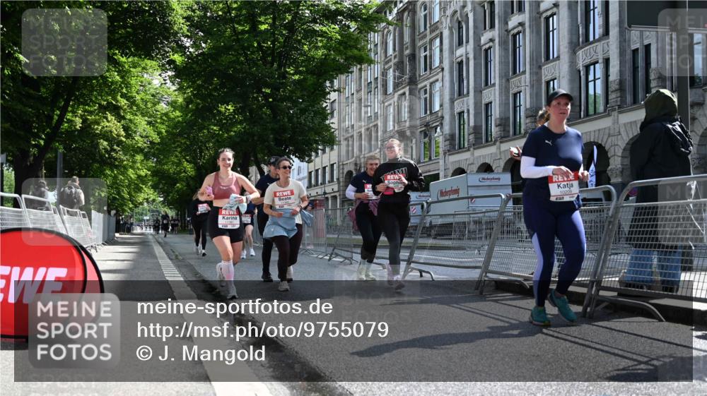 14.06.2026 - REWE Women's Run J. Mangold http://msf.ph/oto/9755079 14.06.2026 10:15:24 Ziel 10171, 10209, 10314, 10420, 10432, 10487, 10619, 10698, 11029, 11168, 11380, 11381 meine-sportfotos.de