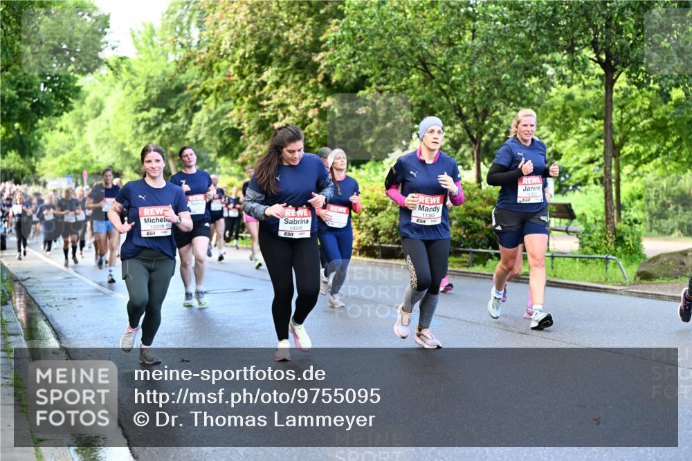 14.06.2026 - REWE Women's Run Dr. Thomas Lammeyer http://msf.ph/oto/9755095 14.06.2026 09:18:31 Laufen 10608, 57, 10315, 11383 meine-sportfotos.de