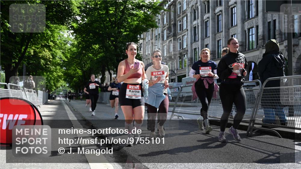 14.06.2026 - REWE Women's Run J. Mangold http://msf.ph/oto/9755101 14.06.2026 10:15:26 Ziel 10171, 10209, 10314, 10420, 10432, 10472, 10487, 10619, 10698, 11029, 11168, 11380, 11381 meine-sportfotos.de