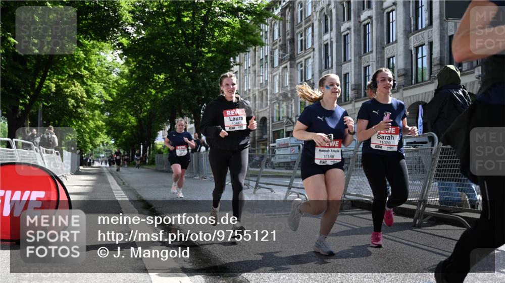 14.06.2026 - REWE Women's Run J. Mangold http://msf.ph/oto/9755121 14.06.2026 10:15:28 Ziel 10209, 10314, 10420, 10472, 10487, 10698, 11029, 11168, 11380, 11381 meine-sportfotos.de