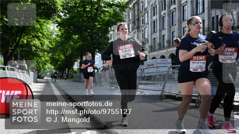 14.06.2026 - REWE Women's Run J. Mangold http://msf.ph/oto/9755127 14.06.2026 10:15:28 Ziel 10209, 10314, 10420, 10472, 10487, 10698, 11029, 11168, 11380, 11381 meine-sportfotos.de