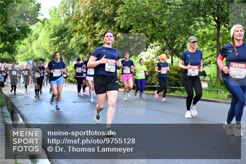 14.06.2026 - REWE Women's Run Dr. Thomas Lammeyer http://msf.ph/oto/9755128 14.06.2026 09:18:34 Laufen 11325, 57, 11131, 57, 11533, 7 meine-sportfotos.de