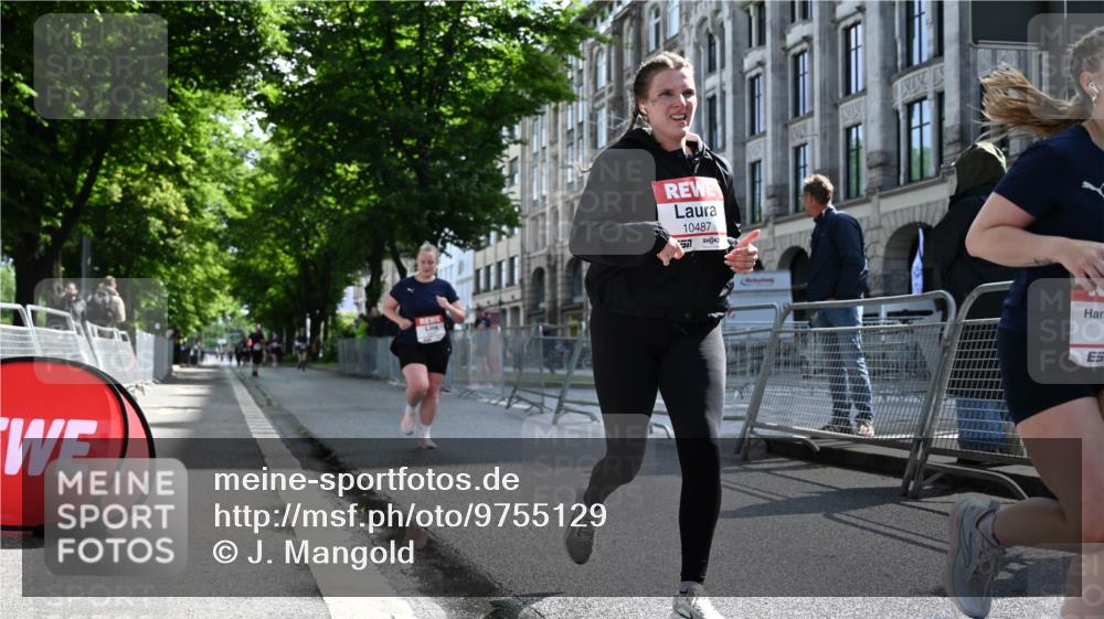 14.06.2026 - REWE Women's Run J. Mangold http://msf.ph/oto/9755129 14.06.2026 10:15:29 Ziel 10209, 10314, 10420, 10472, 10487, 10698, 11029, 11168, 11380, 11381 meine-sportfotos.de
