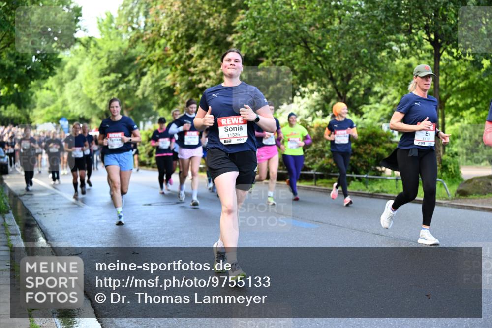 14.06.2026 - REWE Women's Run Dr. Thomas Lammeyer http://msf.ph/oto/9755133 14.06.2026 09:18:34 Laufen 11325, 7, 11131, 7 meine-sportfotos.de