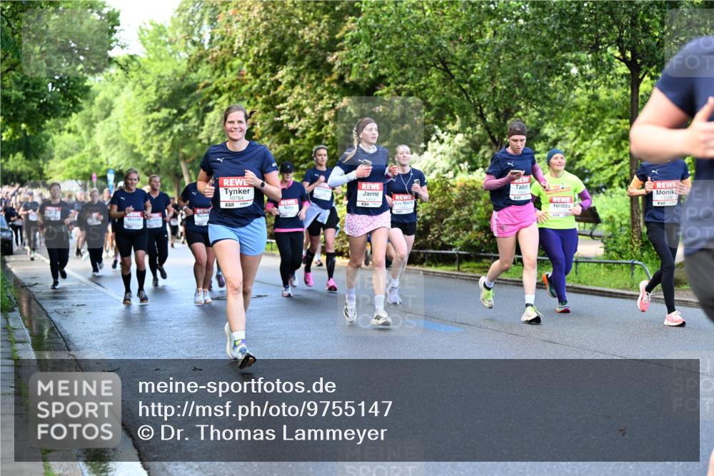 14.06.2026 - REWE Women's Run Dr. Thomas Lammeyer http://msf.ph/oto/9755147 14.06.2026 09:18:35 Laufen 10784, 7 meine-sportfotos.de