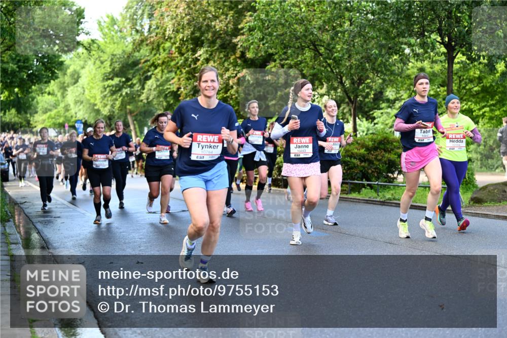 14.06.2026 - REWE Women's Run Dr. Thomas Lammeyer http://msf.ph/oto/9755153 14.06.2026 09:18:36 Laufen 10784, 57, 100, 57, 10043 meine-sportfotos.de
