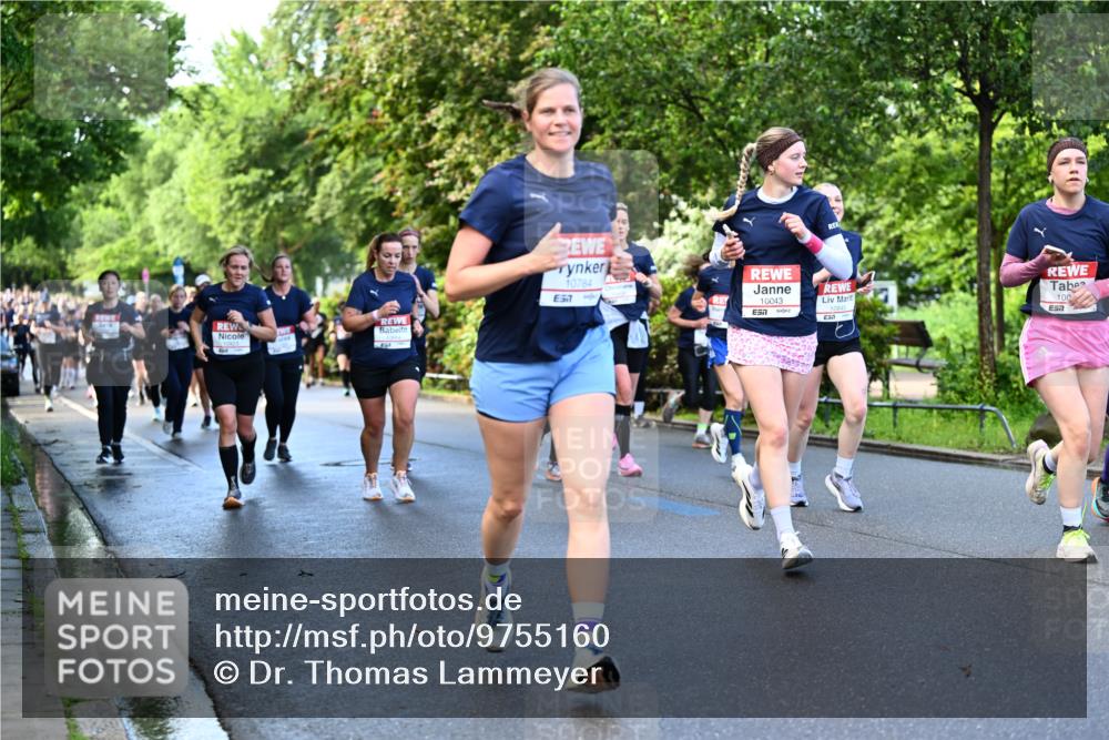 14.06.2026 - REWE Women's Run Dr. Thomas Lammeyer http://msf.ph/oto/9755160 14.06.2026 09:18:36 Laufen 10784, 57, 10043, 100 meine-sportfotos.de