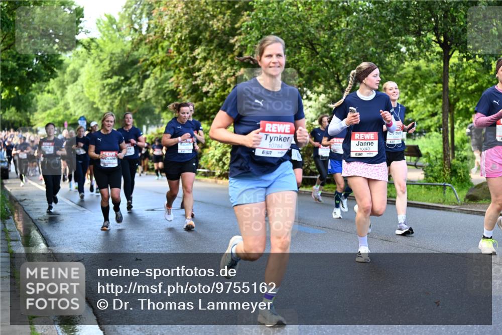 14.06.2026 - REWE Women's Run Dr. Thomas Lammeyer http://msf.ph/oto/9755162 14.06.2026 09:18:37 Laufen 10784, 7, 10043 meine-sportfotos.de