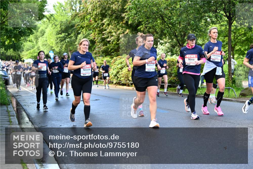14.06.2026 - REWE Women's Run Dr. Thomas Lammeyer http://msf.ph/oto/9755180 14.06.2026 09:18:38 Laufen 10923, 57, 10677, 10405 meine-sportfotos.de