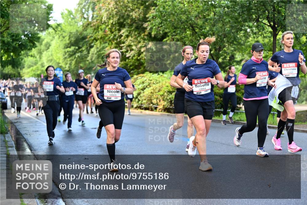 14.06.2026 - REWE Women's Run Dr. Thomas Lammeyer http://msf.ph/oto/9755186 14.06.2026 09:18:39 Laufen 10677, 10923, 10664, 57, 10405, 57 meine-sportfotos.de