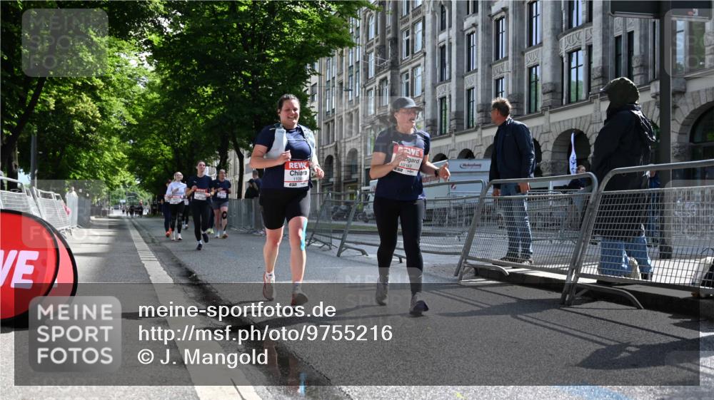 14.06.2026 - REWE Women's Run J. Mangold http://msf.ph/oto/9755216 14.06.2026 10:15:52 Ziel 10143, 10289, 11072, 11085 meine-sportfotos.de