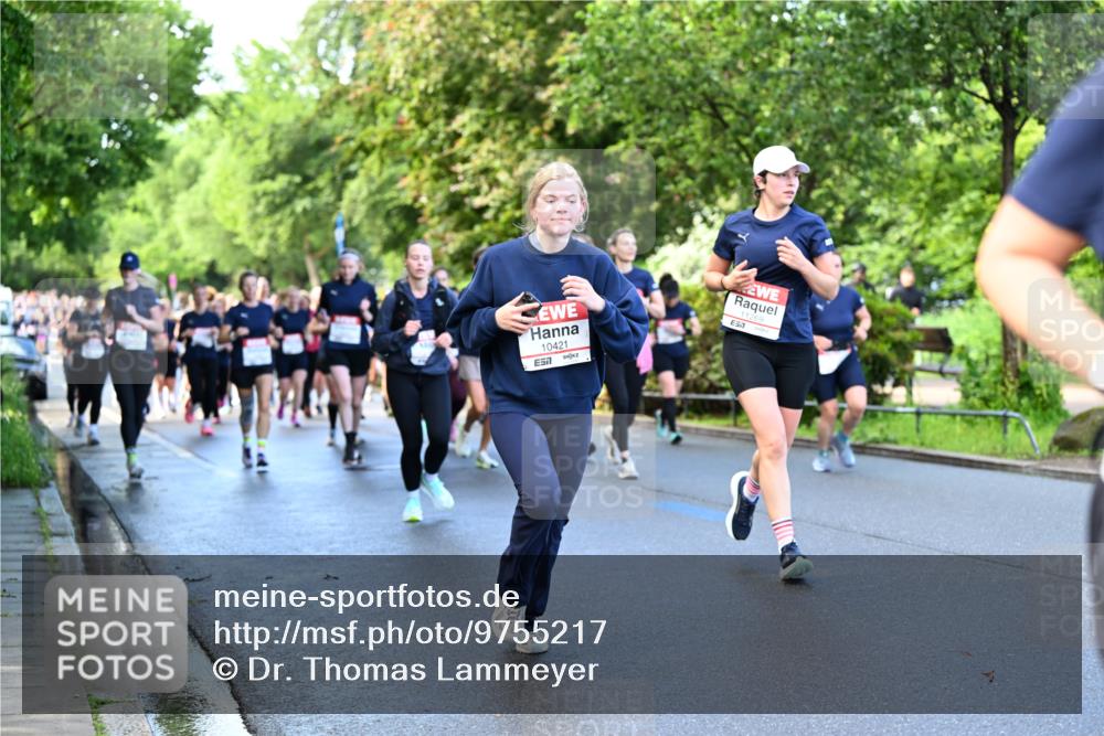 14.06.2026 - REWE Women's Run Dr. Thomas Lammeyer http://msf.ph/oto/9755217 14.06.2026 09:18:42 Laufen 10421, 57, 11269 meine-sportfotos.de