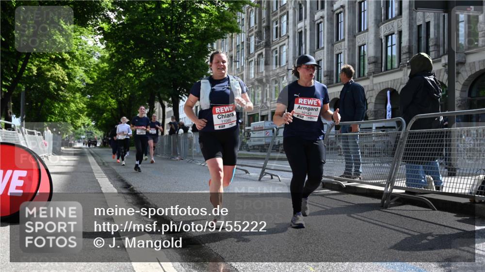 14.06.2026 - REWE Women's Run J. Mangold http://msf.ph/oto/9755222 14.06.2026 10:15:53 Ziel 10143, 10200, 10289, 11061, 11072, 11085 meine-sportfotos.de