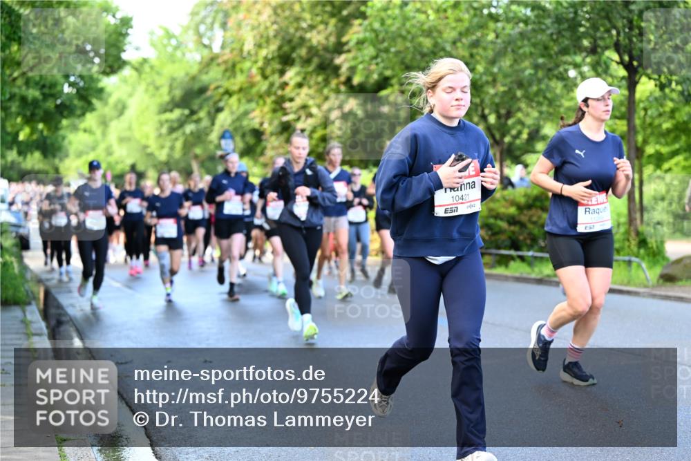 14.06.2026 - REWE Women's Run Dr. Thomas Lammeyer http://msf.ph/oto/9755224 14.06.2026 09:18:43 Laufen 10421, 7, 37 meine-sportfotos.de
