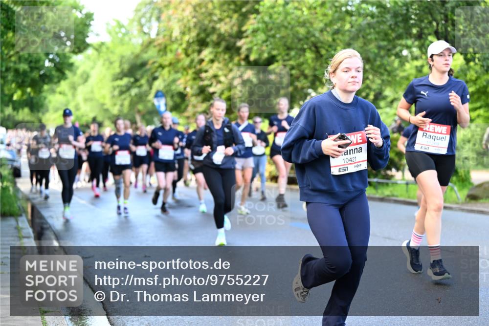 14.06.2026 - REWE Women's Run Dr. Thomas Lammeyer http://msf.ph/oto/9755227 14.06.2026 09:18:43 Laufen 10421, 7, 11269 meine-sportfotos.de