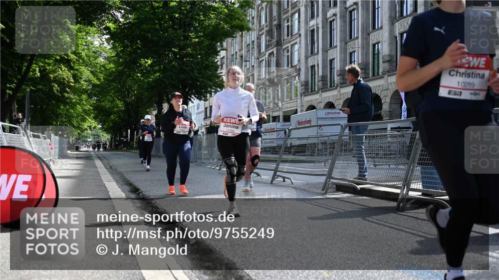 14.06.2026 - REWE Women's Run J. Mangold http://msf.ph/oto/9755249 14.06.2026 10:15:57 Ziel 10143, 10200, 10289, 10658, 11061, 11085, 11227, 11490 meine-sportfotos.de
