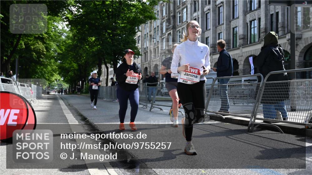 14.06.2026 - REWE Women's Run J. Mangold http://msf.ph/oto/9755257 14.06.2026 10:15:58 Ziel 10200, 10289, 10658, 11061, 11227, 11490 meine-sportfotos.de