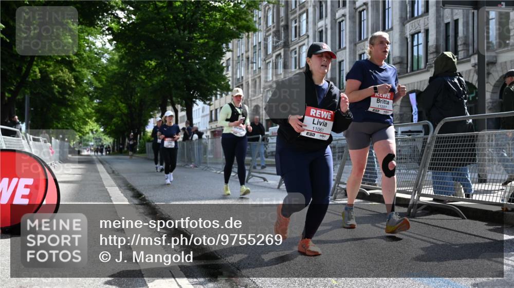 14.06.2026 - REWE Women's Run J. Mangold http://msf.ph/oto/9755269 14.06.2026 10:15:59 Ziel 10200, 10289, 10658, 11061, 11227, 11490 meine-sportfotos.de