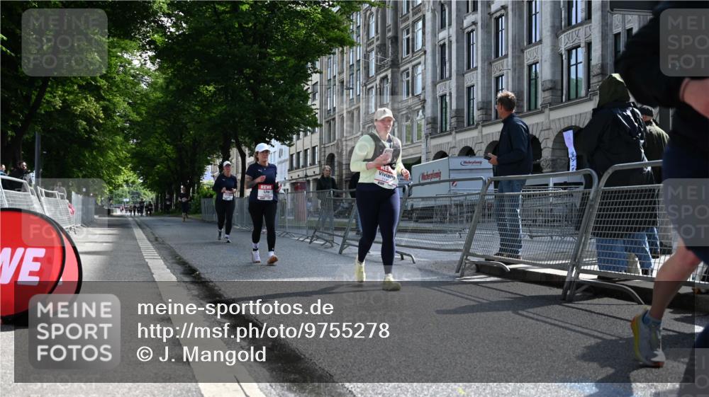 14.06.2026 - REWE Women's Run J. Mangold http://msf.ph/oto/9755278 14.06.2026 10:16:00 Ziel 10200, 10289, 10658, 11061, 11222, 11227, 11490 meine-sportfotos.de