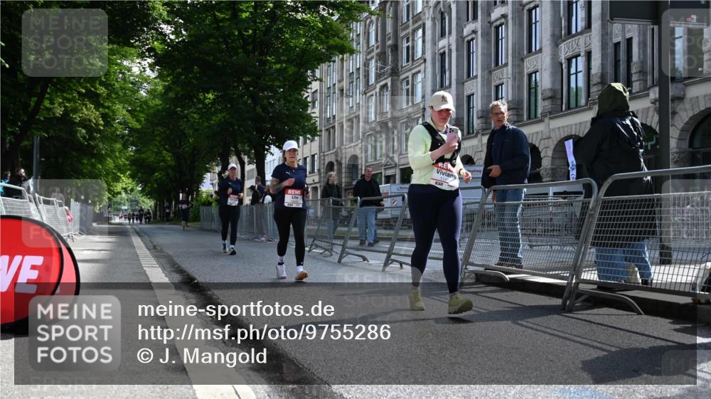 14.06.2026 - REWE Women's Run J. Mangold http://msf.ph/oto/9755286 14.06.2026 10:16:01 Ziel 10200, 10289, 10658, 11061, 11222, 11227, 11490 meine-sportfotos.de