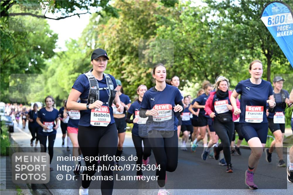 14.06.2026 - REWE Women's Run Dr. Thomas Lammeyer http://msf.ph/oto/9755304 14.06.2026 09:18:49 Laufen 10068, 10931, 10031, 7, 6, 00 meine-sportfotos.de