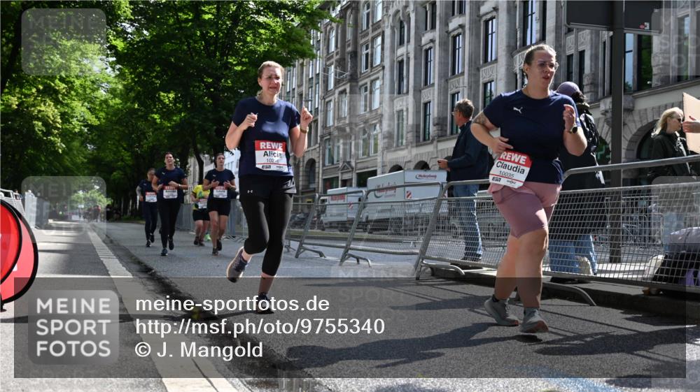 14.06.2026 - REWE Women's Run J. Mangold http://msf.ph/oto/9755340 14.06.2026 10:16:53 Ziel 10035, 10216, 10957, 10990, 11000, 11226, 11400 meine-sportfotos.de