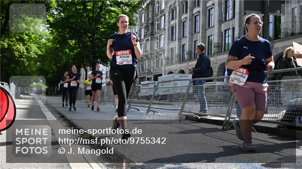 14.06.2026 - REWE Women's Run J. Mangold http://msf.ph/oto/9755342 14.06.2026 10:16:53 Ziel 10035, 10216, 10957, 10990, 11000, 11226, 11400 meine-sportfotos.de
