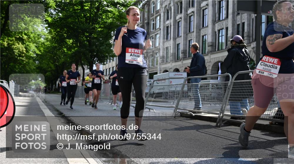 14.06.2026 - REWE Women's Run J. Mangold http://msf.ph/oto/9755344 14.06.2026 10:16:54 Ziel 10035, 10216, 10863, 10957, 10990, 11000, 11088, 11226, 11400 meine-sportfotos.de