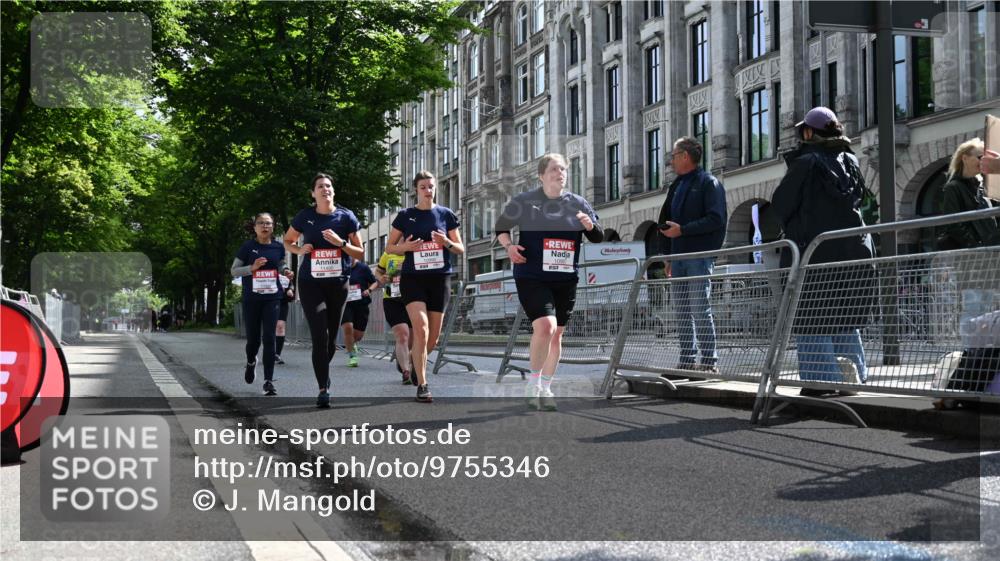 14.06.2026 - REWE Women's Run J. Mangold http://msf.ph/oto/9755346 14.06.2026 10:16:55 Ziel 10035, 10216, 10863, 10957, 10990, 11000, 11088, 11226, 11400 meine-sportfotos.de