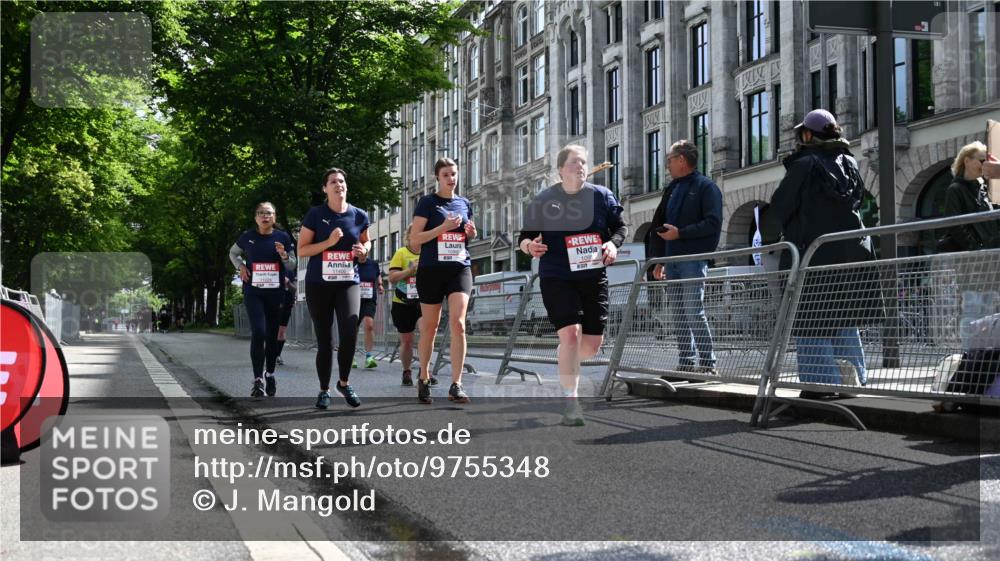 14.06.2026 - REWE Women's Run J. Mangold http://msf.ph/oto/9755348 14.06.2026 10:16:56 Ziel 10035, 10216, 10863, 10957, 10990, 11000, 11088, 11226, 11400 meine-sportfotos.de