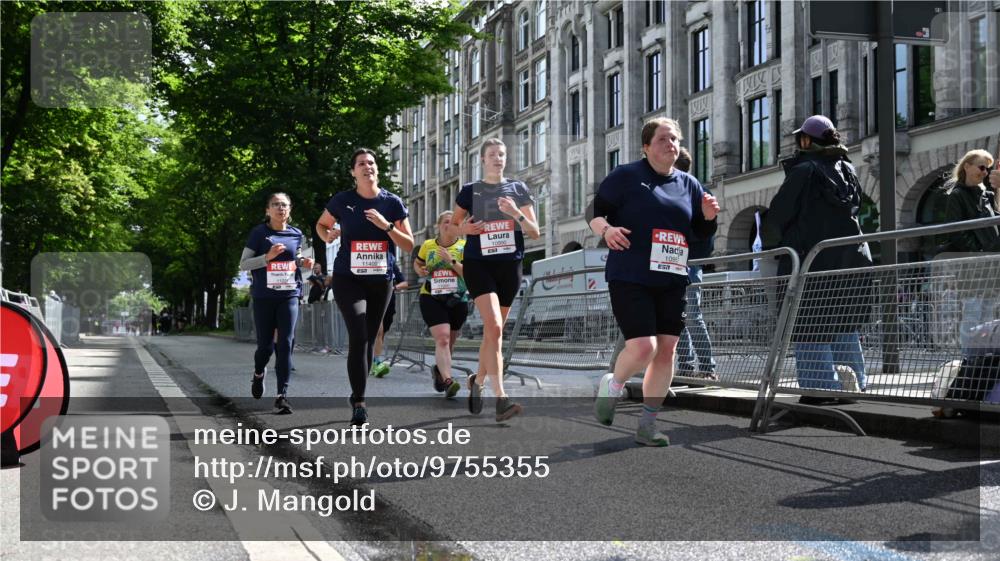 14.06.2026 - REWE Women's Run J. Mangold http://msf.ph/oto/9755355 14.06.2026 10:16:56 Ziel 10035, 10216, 10863, 10957, 10990, 11000, 11088, 11226, 11400 meine-sportfotos.de