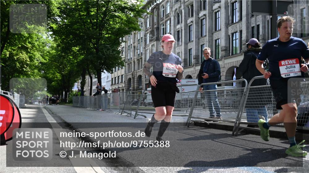 14.06.2026 - REWE Women's Run J. Mangold http://msf.ph/oto/9755388 14.06.2026 10:17:00 Ziel 10863, 10957, 10990, 11000, 11088, 11226, 11400 meine-sportfotos.de