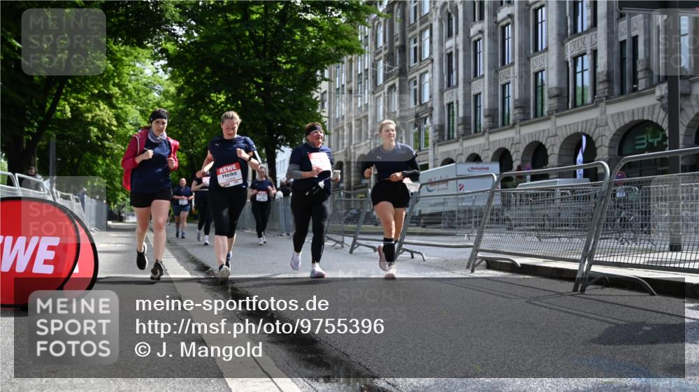 14.06.2026 - REWE Women's Run J. Mangold http://msf.ph/oto/9755396 14.06.2026 10:17:22 Ziel 10270, 10316, 10615, 10877 meine-sportfotos.de