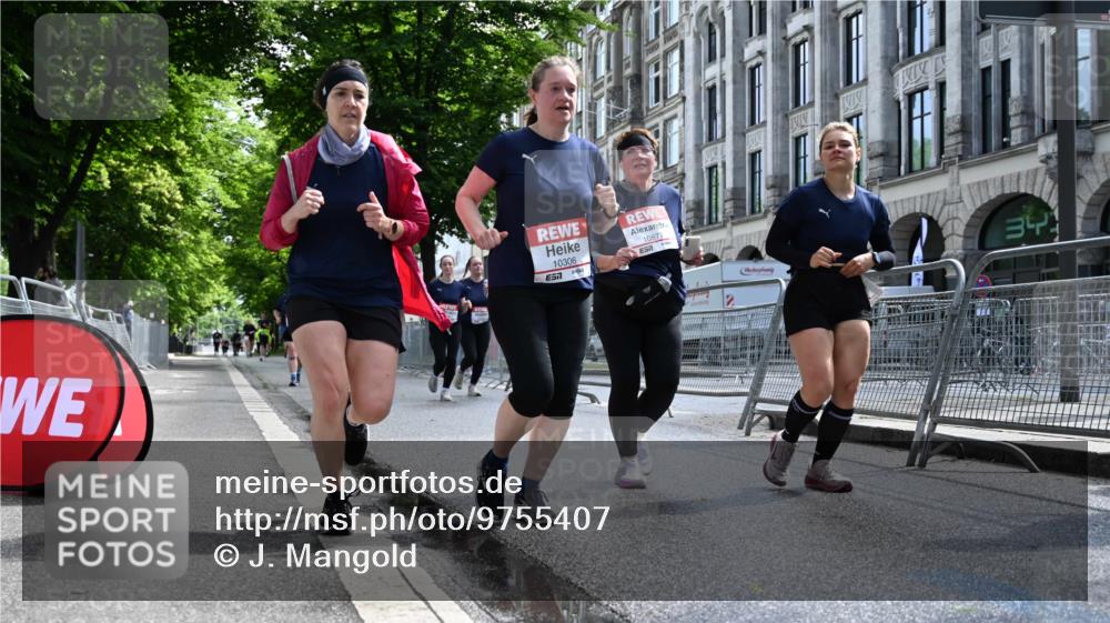 14.06.2026 - REWE Women's Run J. Mangold http://msf.ph/oto/9755407 14.06.2026 10:17:24 Ziel 10270, 10316, 10615, 10797, 10807, 10877 meine-sportfotos.de