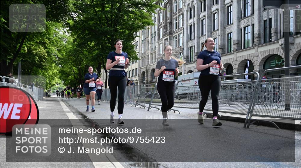 14.06.2026 - REWE Women's Run J. Mangold http://msf.ph/oto/9755423 14.06.2026 10:17:27 Ziel 10270, 10316, 10615, 10797, 10807, 10877, 10941 meine-sportfotos.de