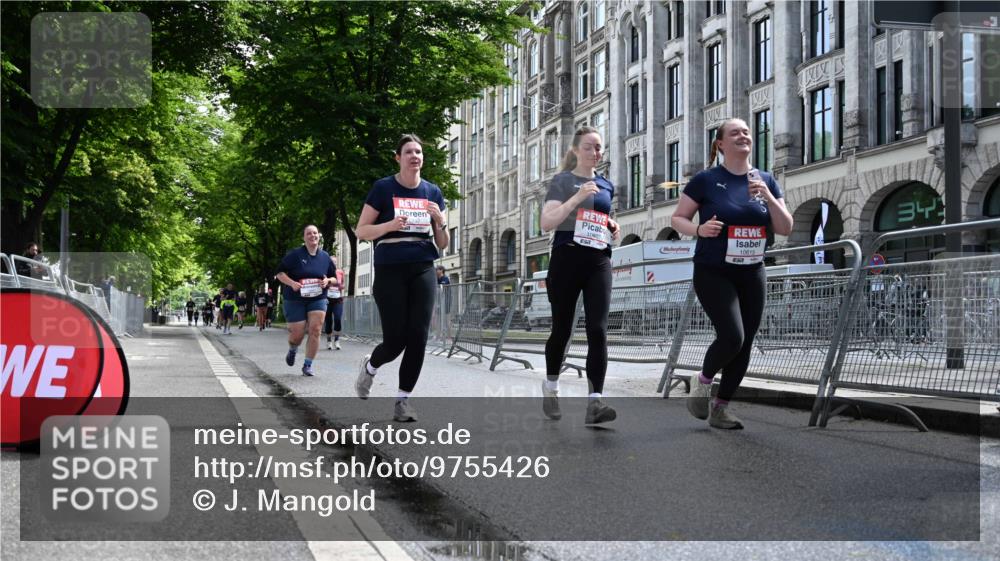 14.06.2026 - REWE Women's Run J. Mangold http://msf.ph/oto/9755426 14.06.2026 10:17:27 Ziel 10270, 10316, 10615, 10797, 10807, 10877, 10941 meine-sportfotos.de