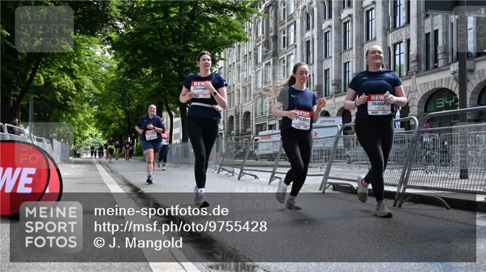 14.06.2026 - REWE Women's Run J. Mangold http://msf.ph/oto/9755428 14.06.2026 10:17:28 Ziel 10270, 10316, 10615, 10797, 10807, 10877, 10941 meine-sportfotos.de