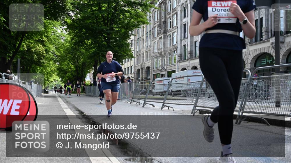 14.06.2026 - REWE Women's Run J. Mangold http://msf.ph/oto/9755437 14.06.2026 10:17:29 Ziel 10615, 10797, 10807, 10877, 10941 meine-sportfotos.de