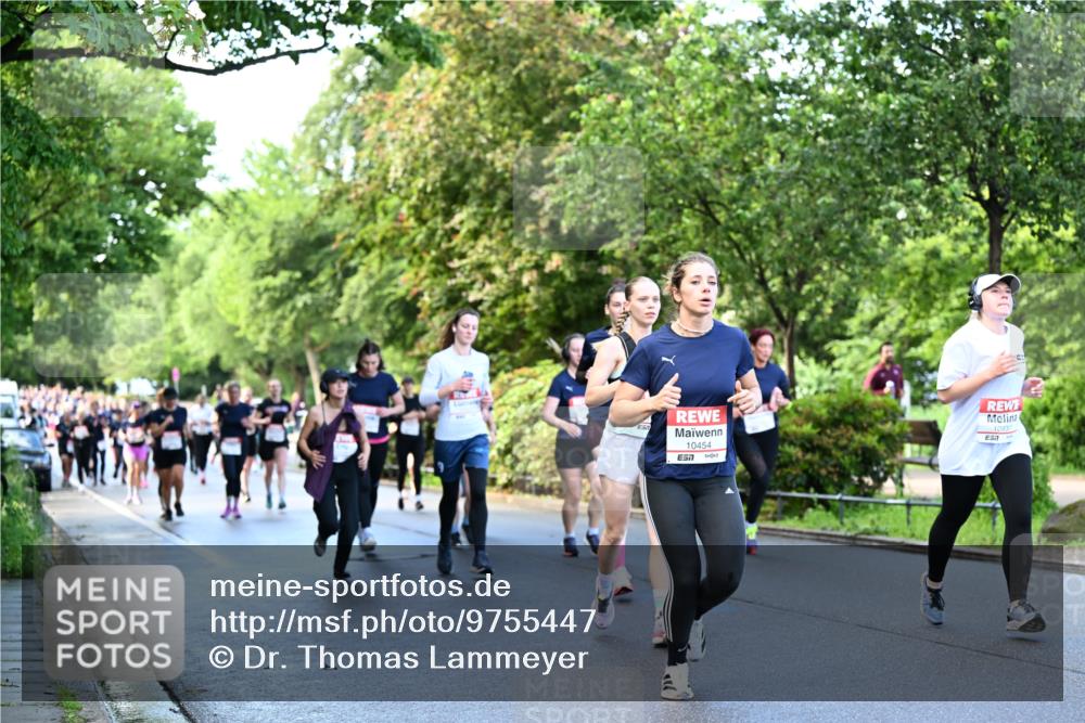 14.06.2026 - REWE Women's Run Dr. Thomas Lammeyer http://msf.ph/oto/9755447 14.06.2026 09:18:59 Laufen 10454, 10937 meine-sportfotos.de