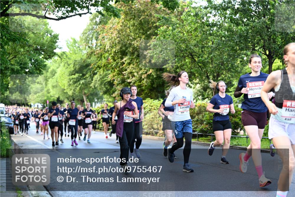 14.06.2026 - REWE Women's Run Dr. Thomas Lammeyer http://msf.ph/oto/9755467 14.06.2026 09:19:00 Laufen 10724, 51, 11377, 10820, 57, 114, 517 meine-sportfotos.de