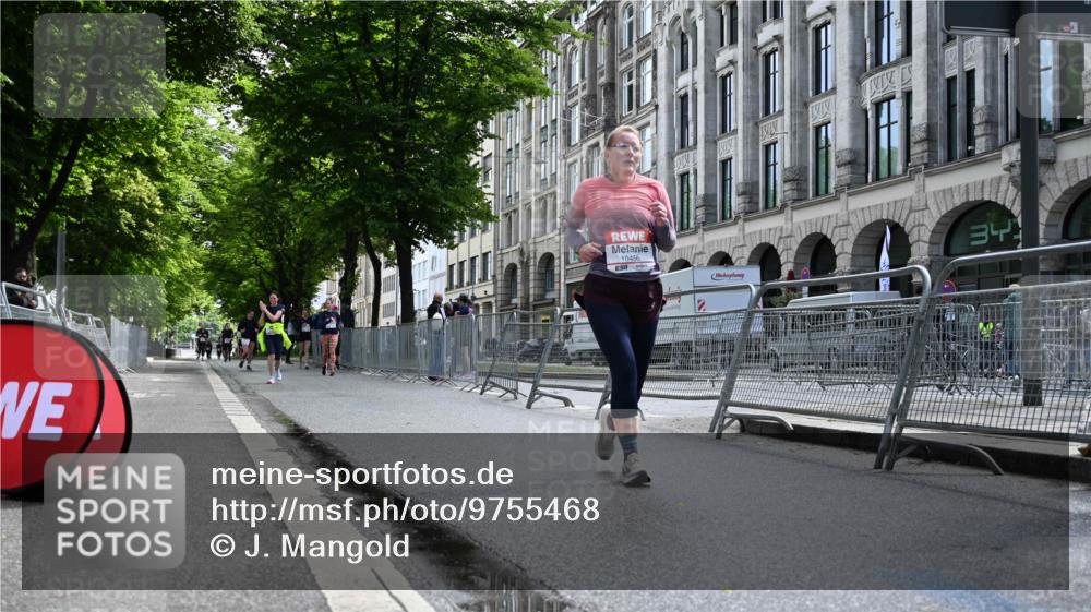 14.06.2026 - REWE Women's Run J. Mangold http://msf.ph/oto/9755468 14.06.2026 10:17:34 Ziel 10456, 10941 meine-sportfotos.de