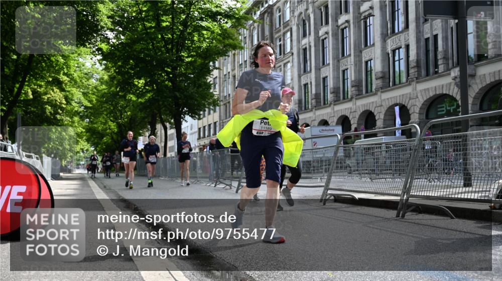 14.06.2026 - REWE Women's Run J. Mangold http://msf.ph/oto/9755477 14.06.2026 10:17:42 Ziel 10157, 10515, 11189, 11449 meine-sportfotos.de