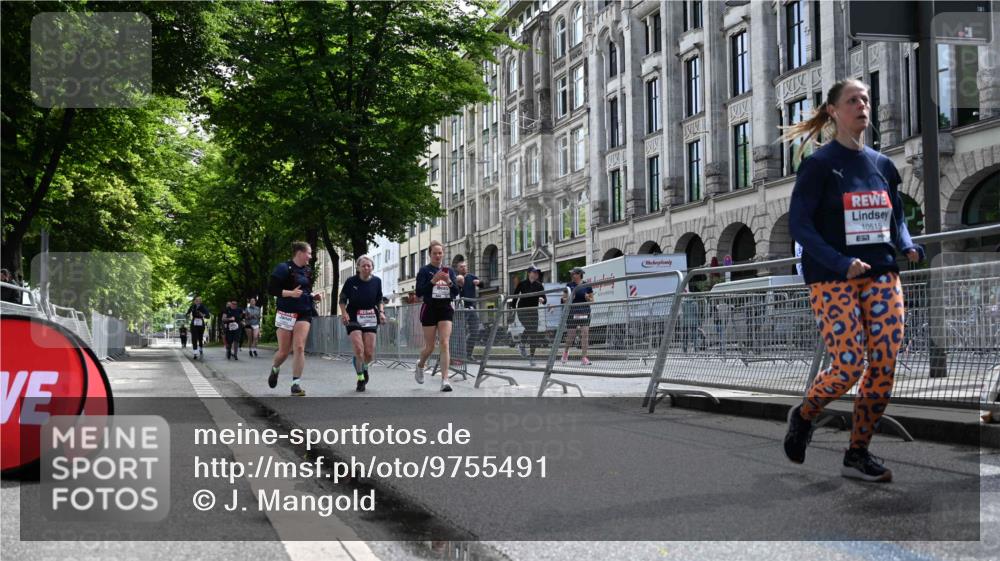 14.06.2026 - REWE Women's Run J. Mangold http://msf.ph/oto/9755491 14.06.2026 10:17:45 Ziel 10157, 10515, 10865, 10866, 11189, 11449 meine-sportfotos.de